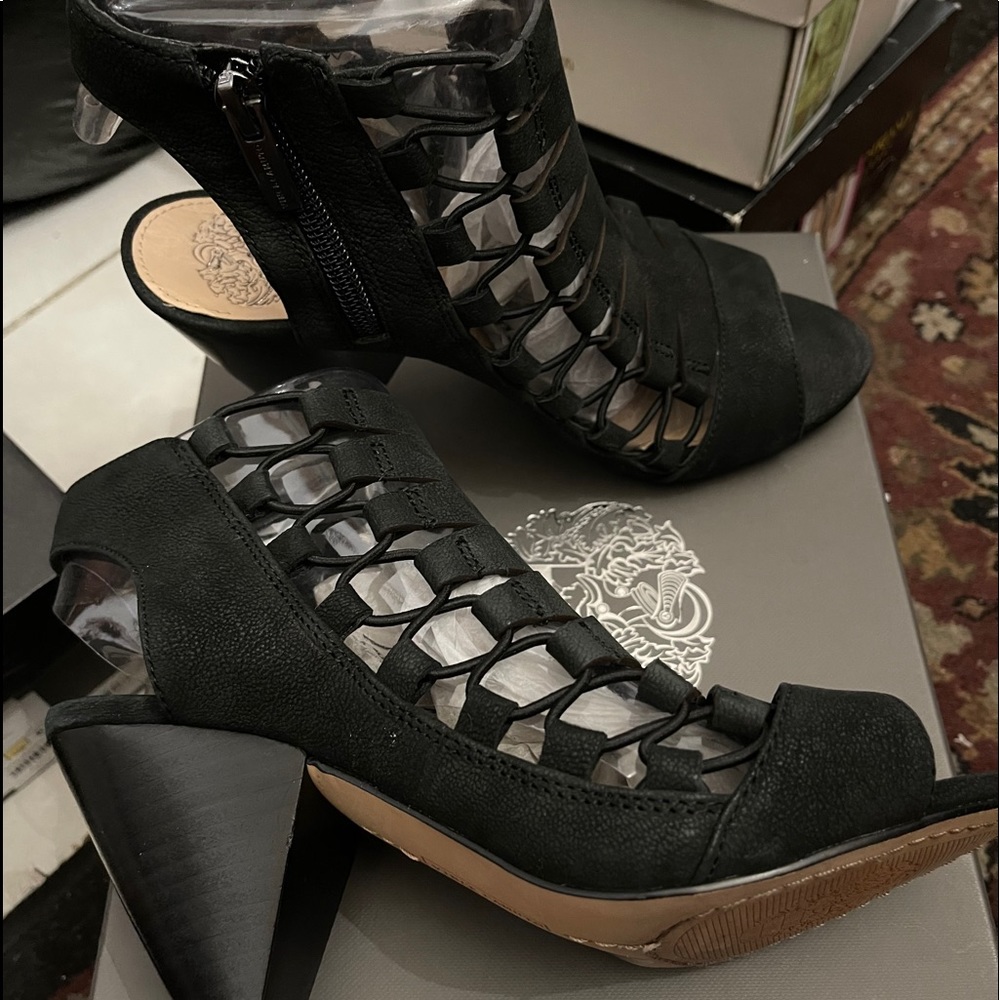 Vince Camuto VC-ELIAZ Black Sandal Gladiator Heels